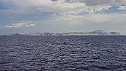 9: 908883-Santorini-island.jpg