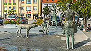 138: 728346-Statuen-Brunnen-Marktplatz-Ribnitz-Damgarten.jpg