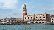 390: 712717-Venedig-Campanile-Dogenpalast.jpg