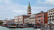 395: 712725-Venedig-Campanile-Dogenpalast.jpg