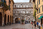 590: 713078-Verona-altes-Stadttor-von-innen.jpg