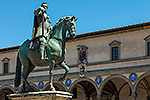 734: 713363-Reiterstatue-Duke-Ferdinando-I-De-Medici.jpg